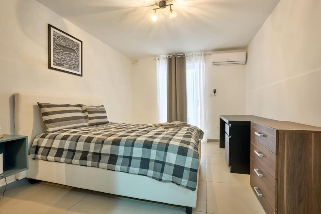 Urban Front - Walking Distance From Paceville And St George Bay Beach Is-Swieqi المظهر الخارجي الصورة